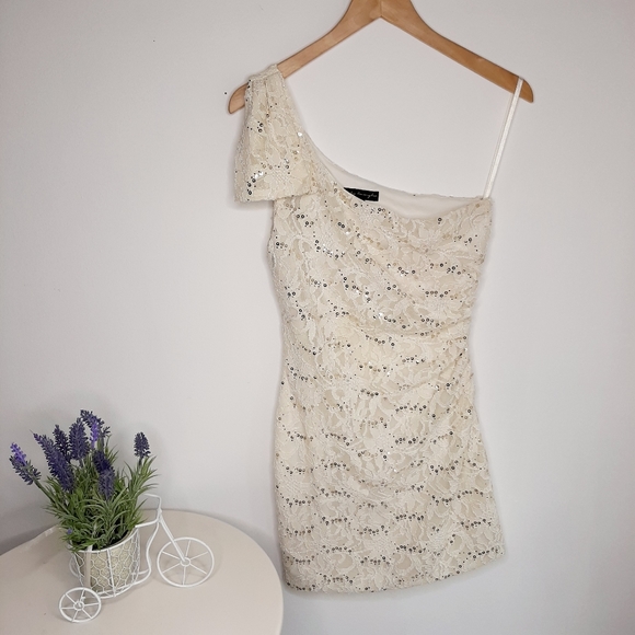 City Triangles one shoulder lace sequin dress 7 - Picture 2 of 5